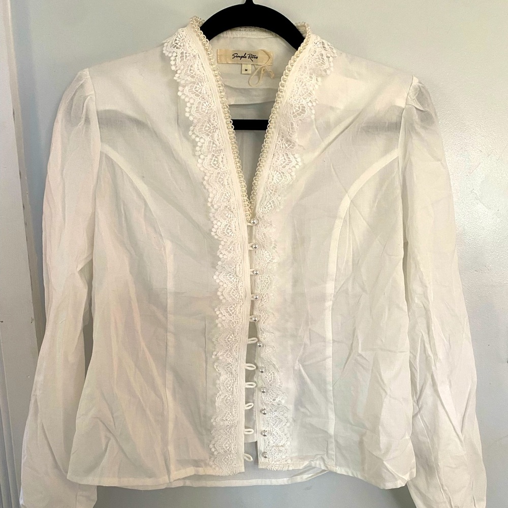 Simple retro victorian 1920s 1940s inspired white button up blouse with pearls